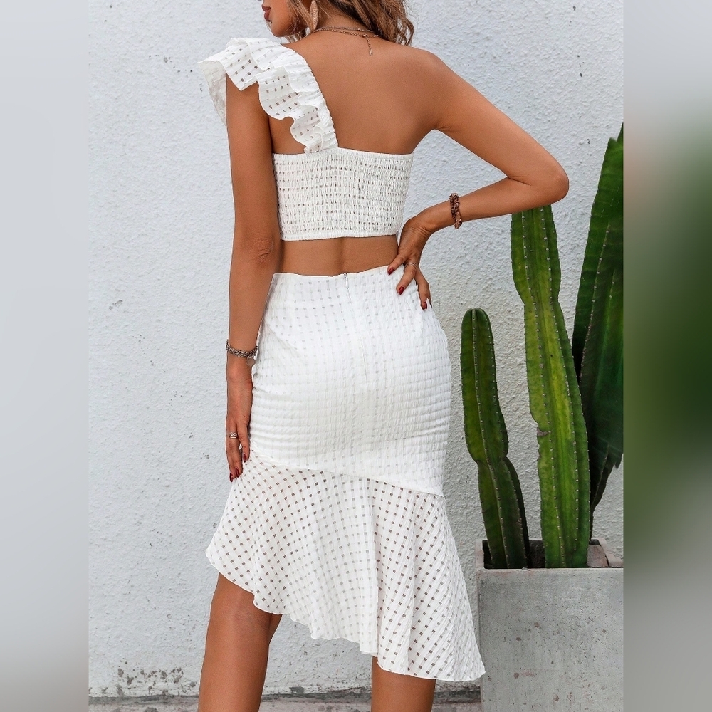One Shoulder Ruffle Trim Crop Top & Mermaid Hem Skirt - Picture 4 of 5